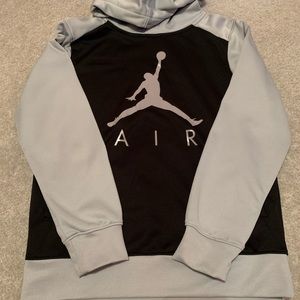 Boys Air Jordan hooded sweatshirt Size Large